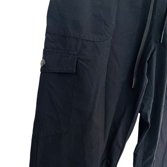 Eddie Bauer Black Outdoor Side pocket Capri Pant , elastic waistband Size M - Picture 5 of 7